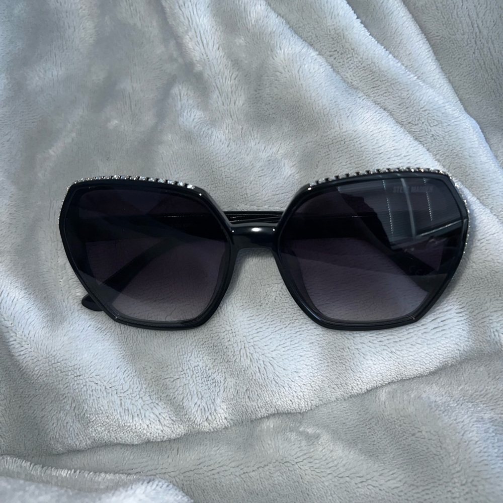 Steve Madden Sunglasses